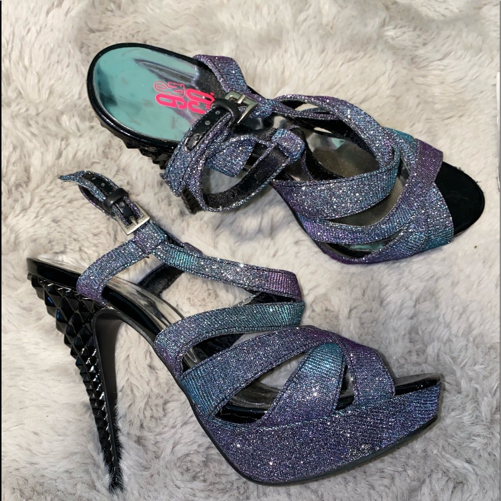 Iridescent heels